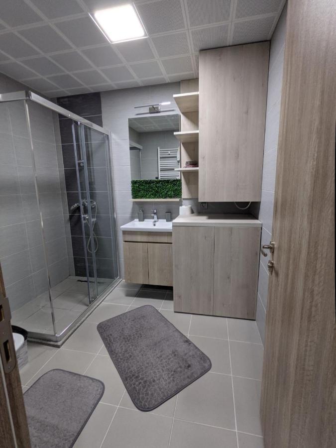 Sky Side Luxury Condo Skopje Exterior photo